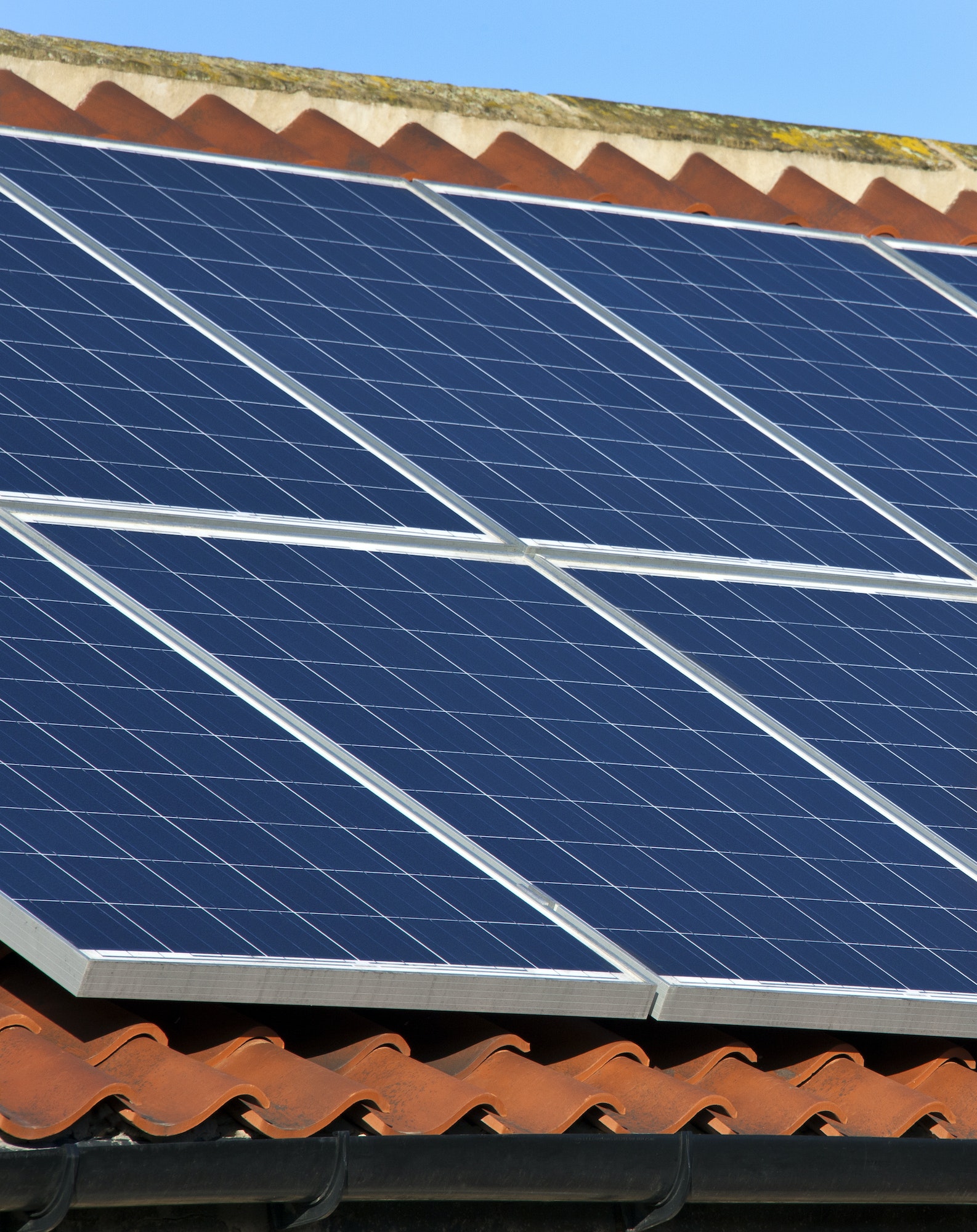 Panneau solaire et photovoltaïque : quelle différence ?